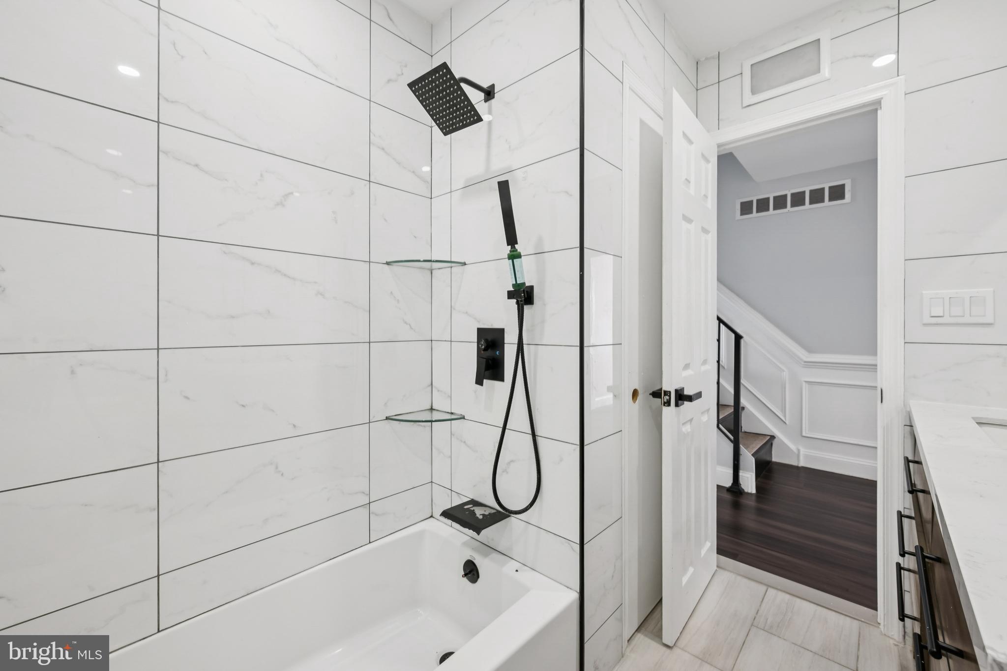 PINE VALLEY - Residential