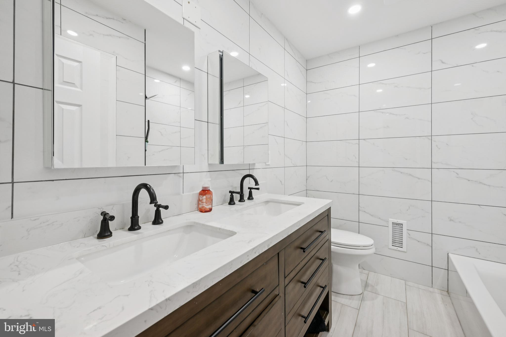 PINE VALLEY - Residential