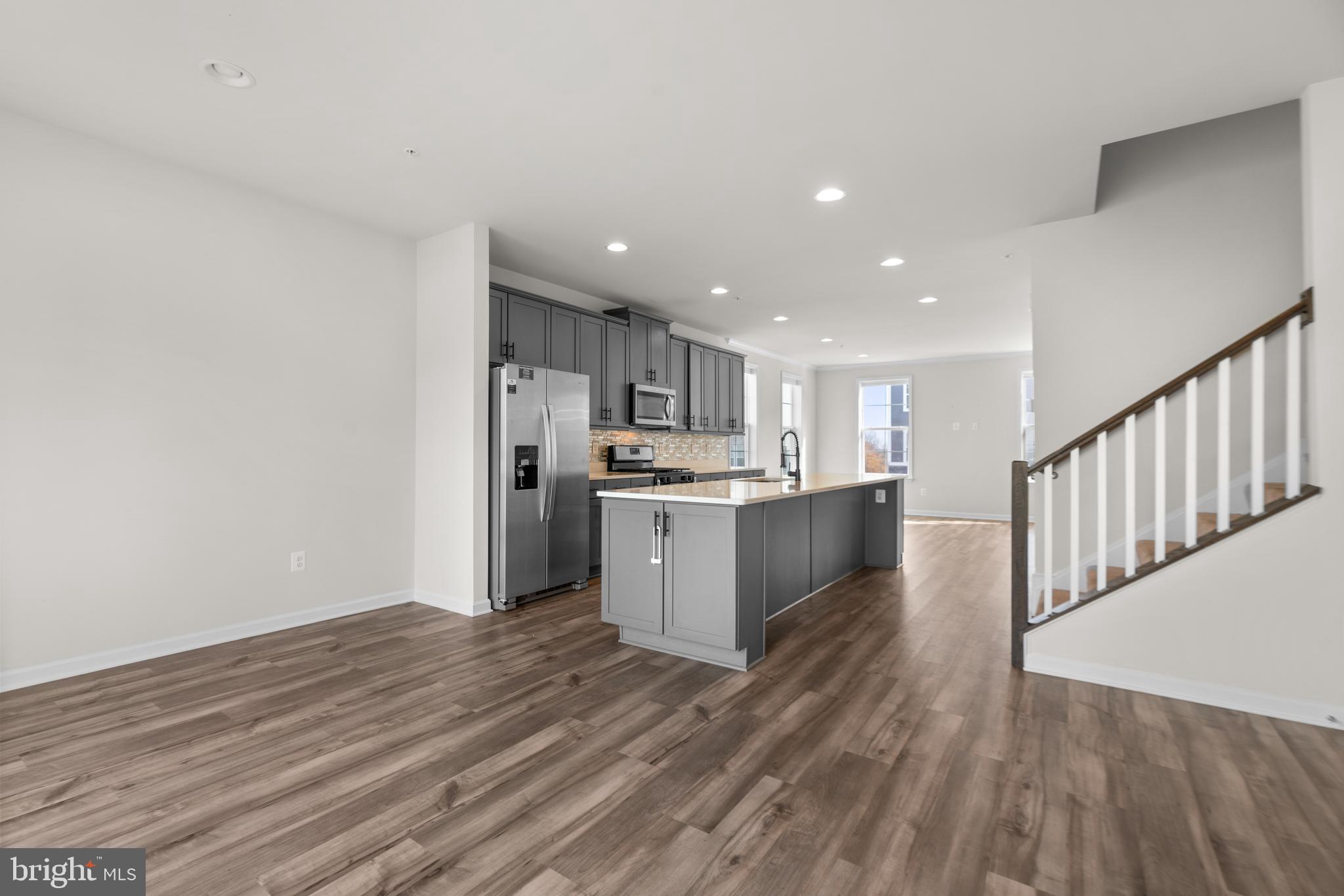 LAUREL OVERLOOK - Residential