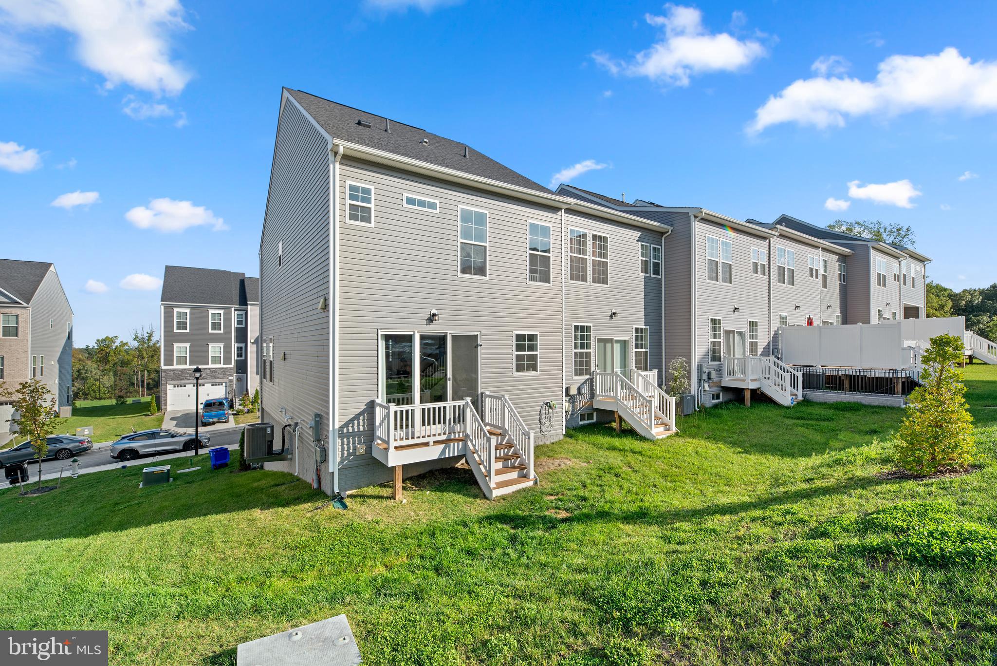 LAUREL OVERLOOK - Residential