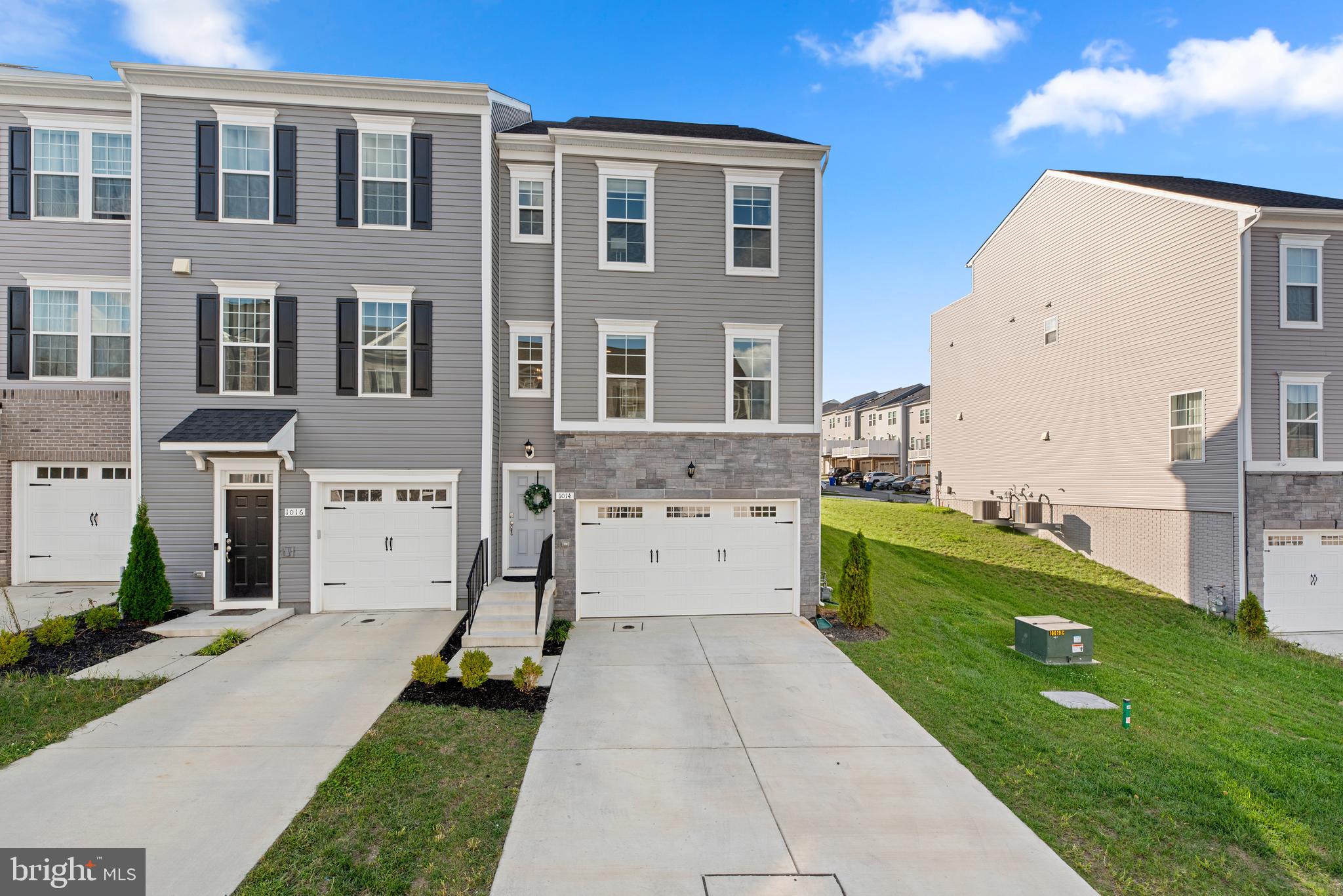 LAUREL OVERLOOK - Residential