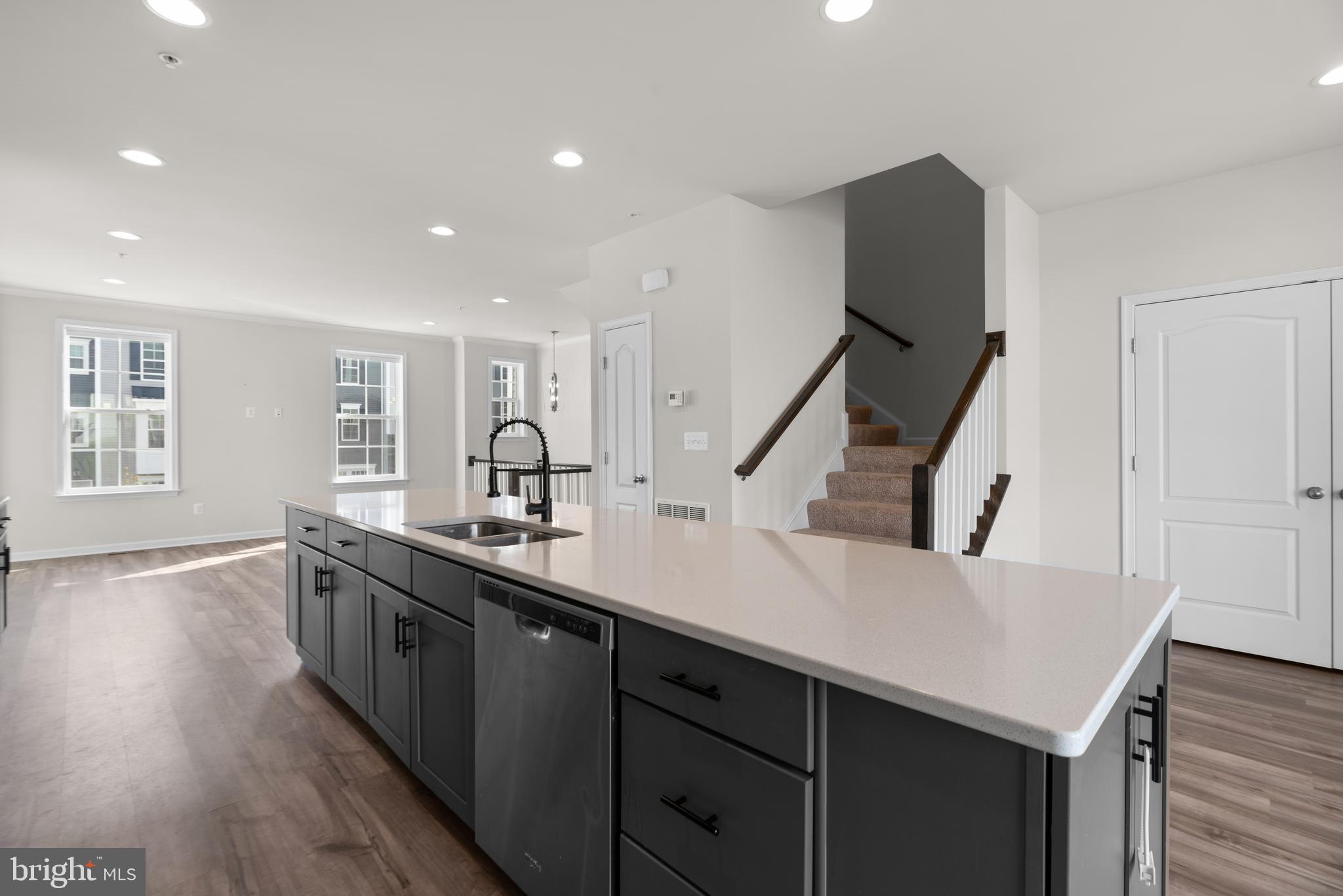 LAUREL OVERLOOK - Residential