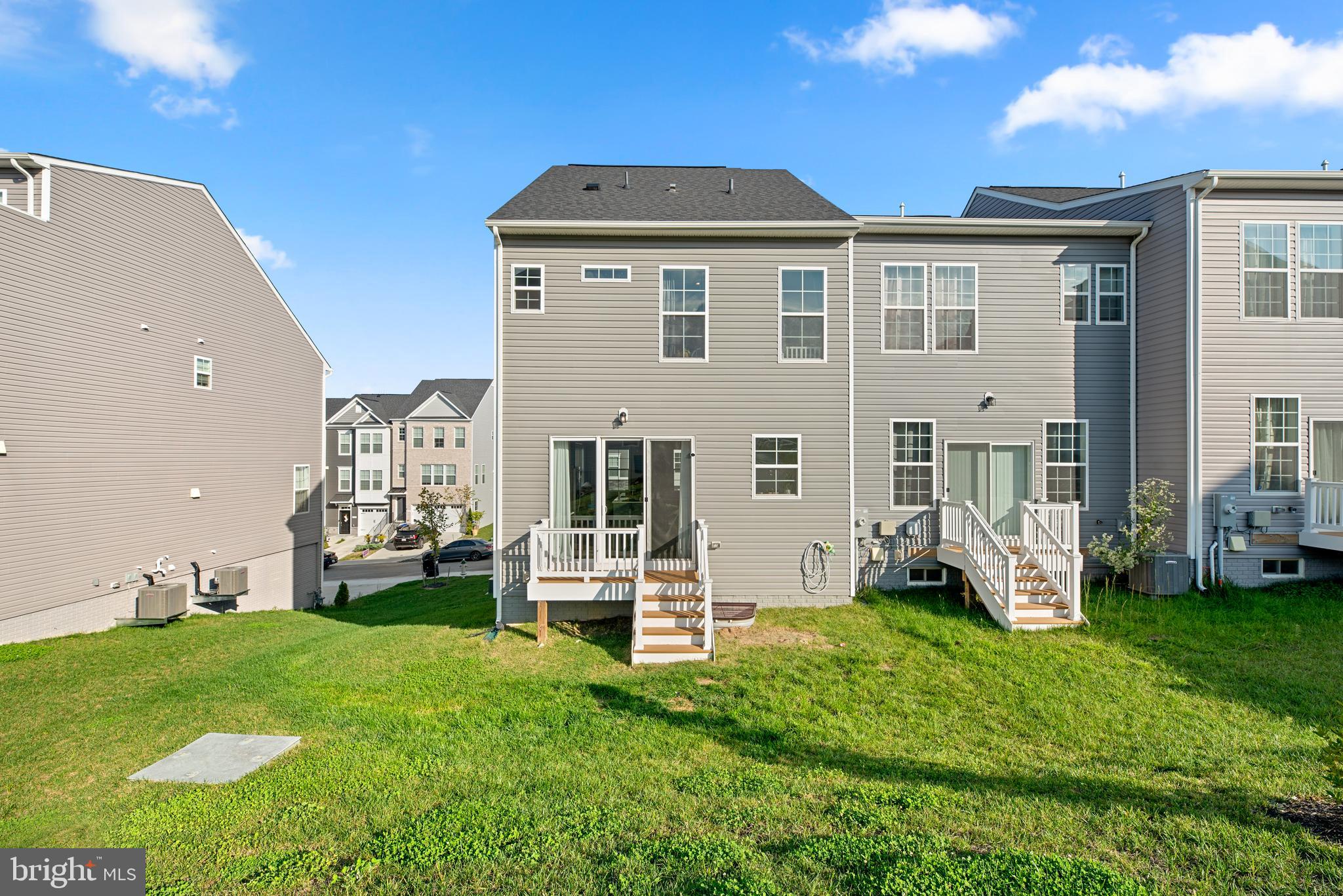 LAUREL OVERLOOK - Residential