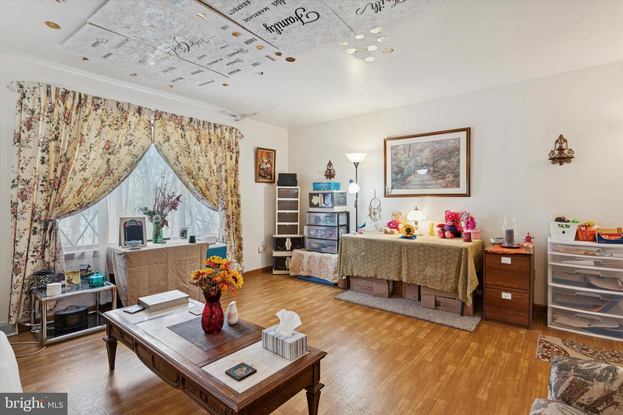 SPRING GLEN ACRES - Residential