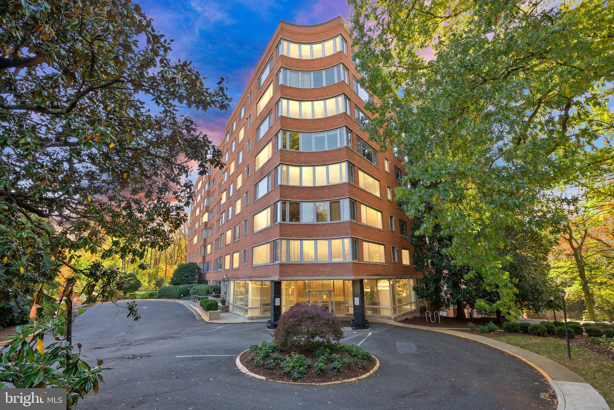 4200 CATHEDRAL AVENUE NW 812