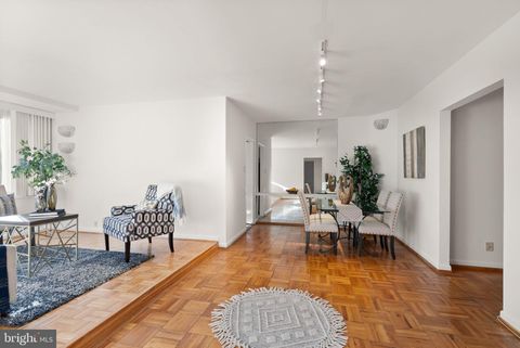 4200 CATHEDRAL AVENUE NW 812 WASHINGTON DC 20016