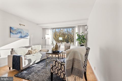 4200 CATHEDRAL AVENUE NW 812 WASHINGTON DC 20016