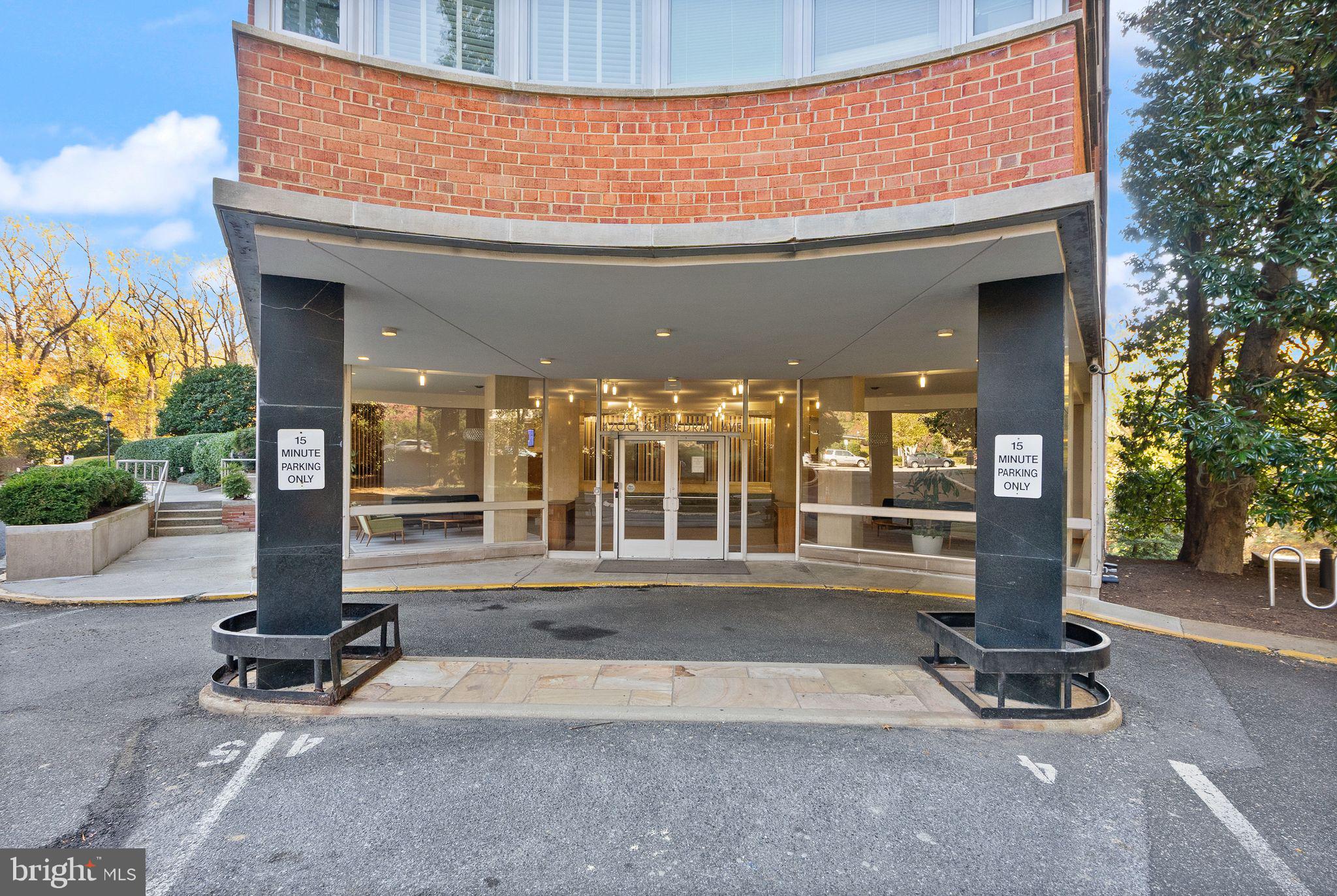 4200 CATHEDRAL AVENUE NW 812