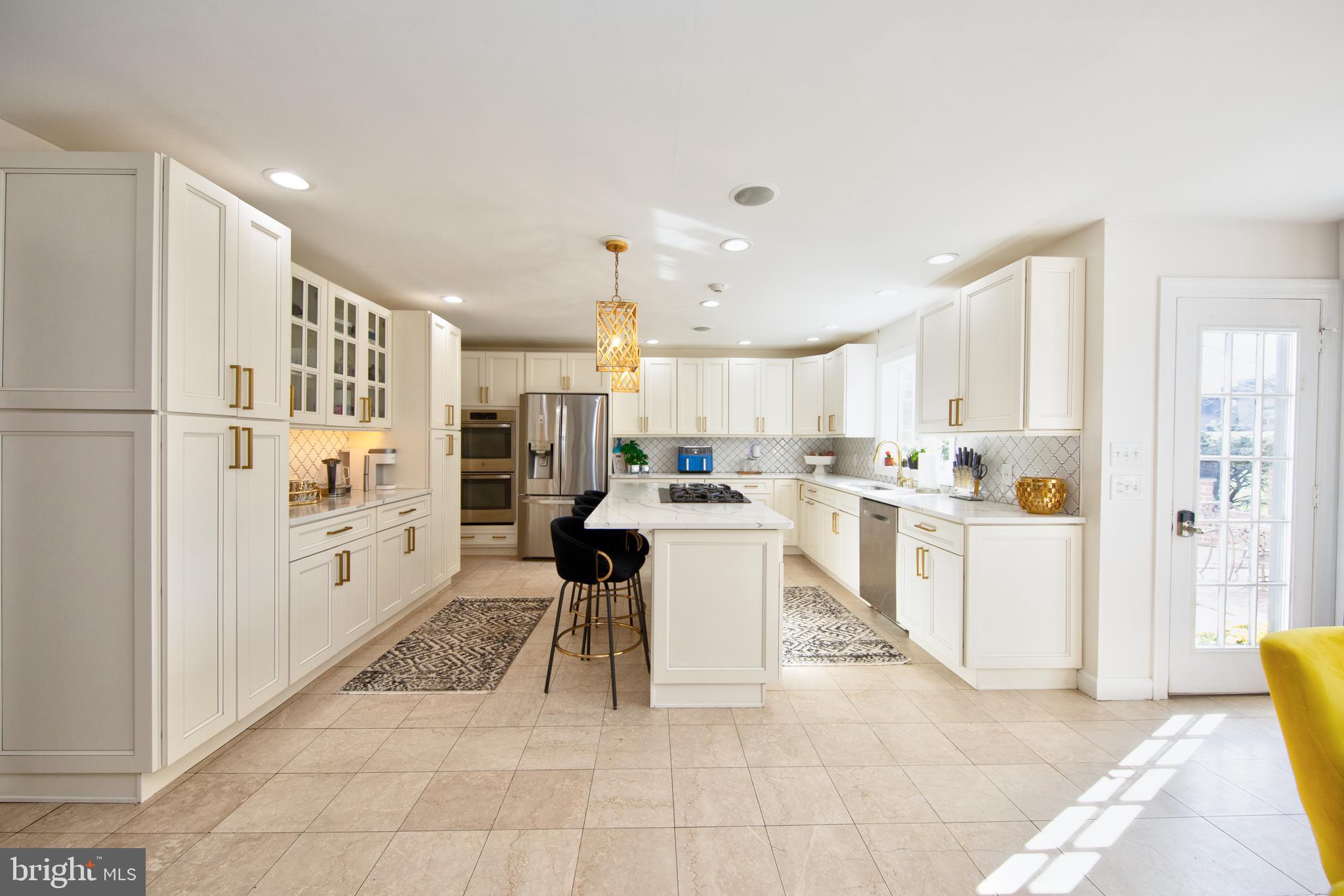 MARSHALL CREEK FAR - Residential