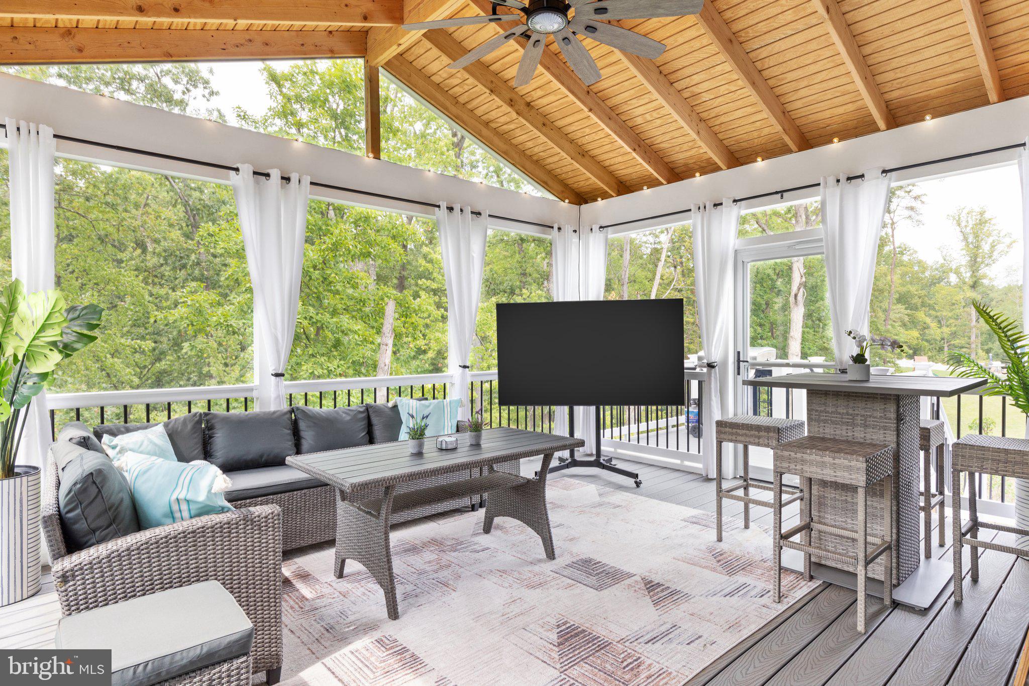 VIRGINIA CROSSING - Residential