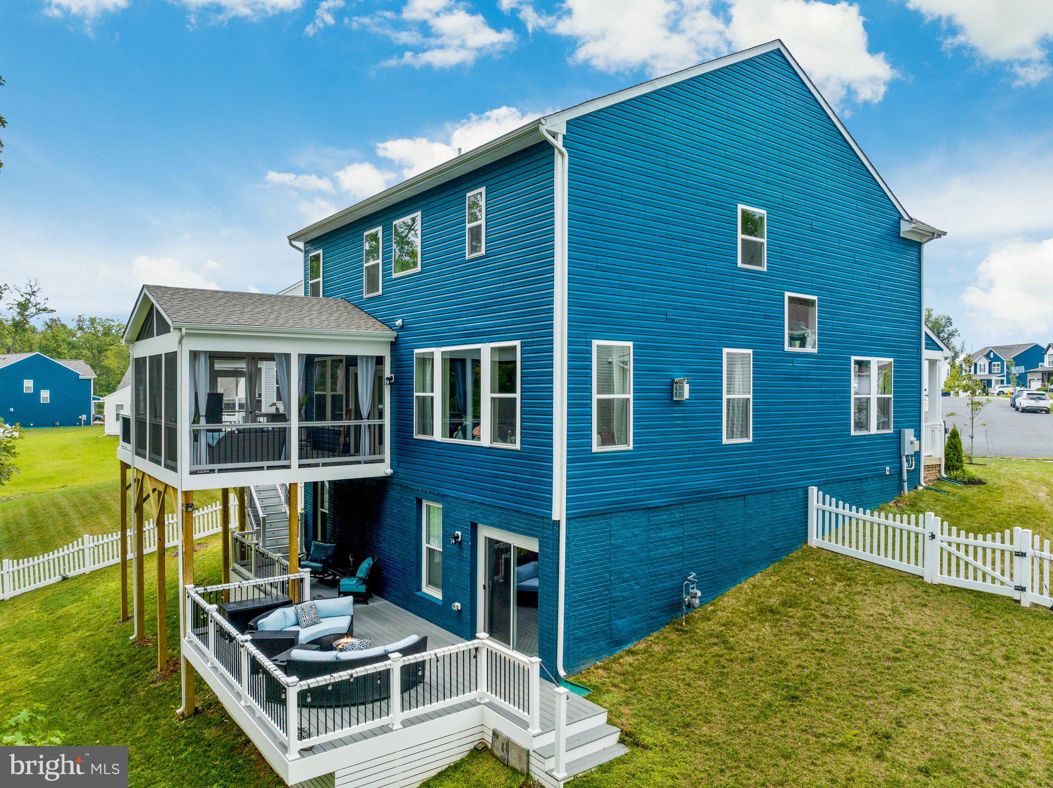 VIRGINIA CROSSING - Residential