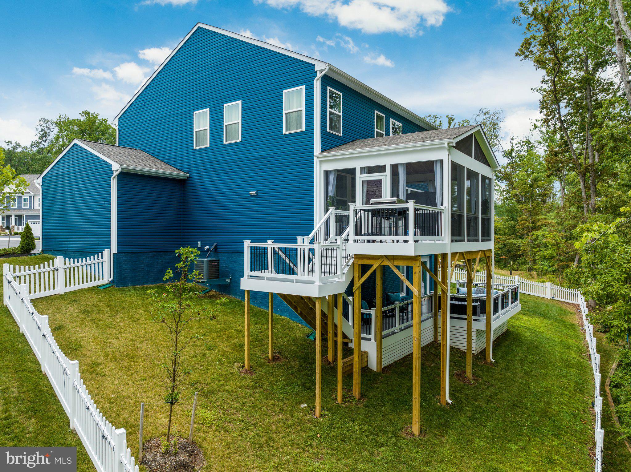 VIRGINIA CROSSING - Residential