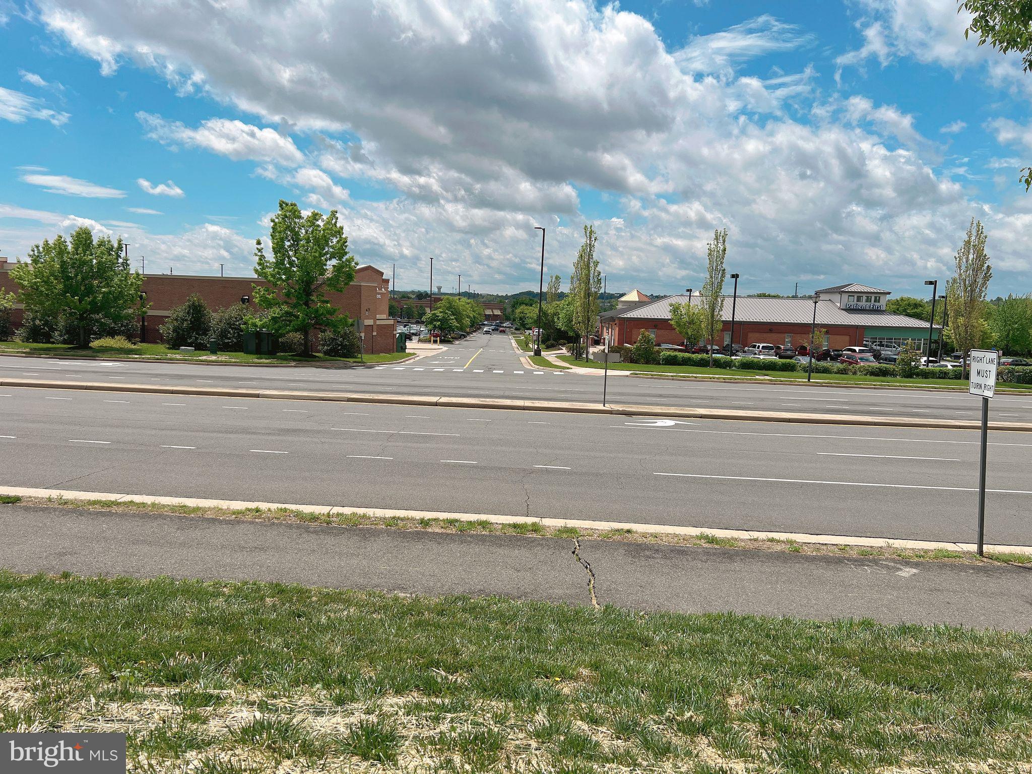 POTOMAC STATION MARKETPLACE - Residential