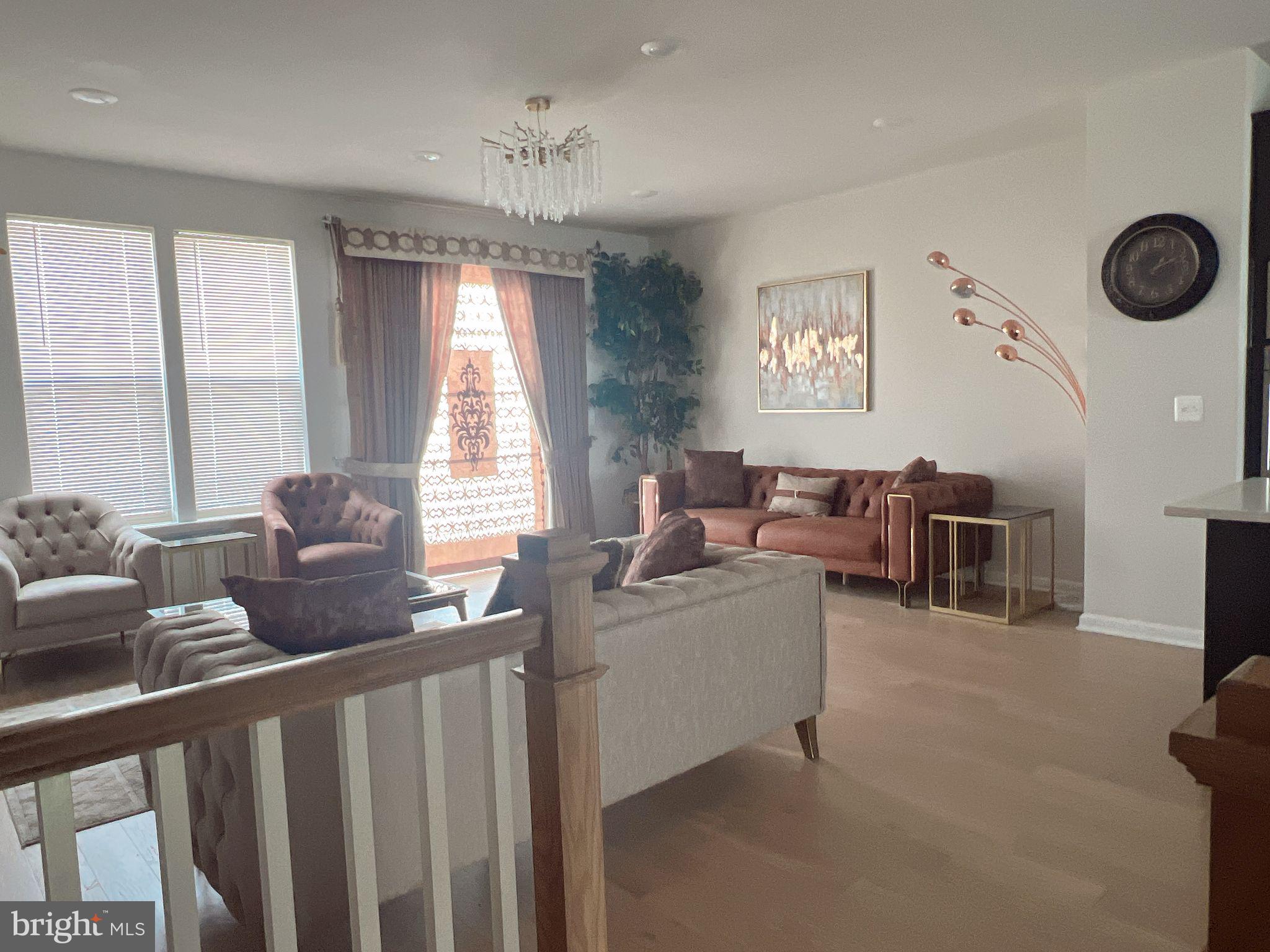 POTOMAC STATION MARKETPLACE - Residential