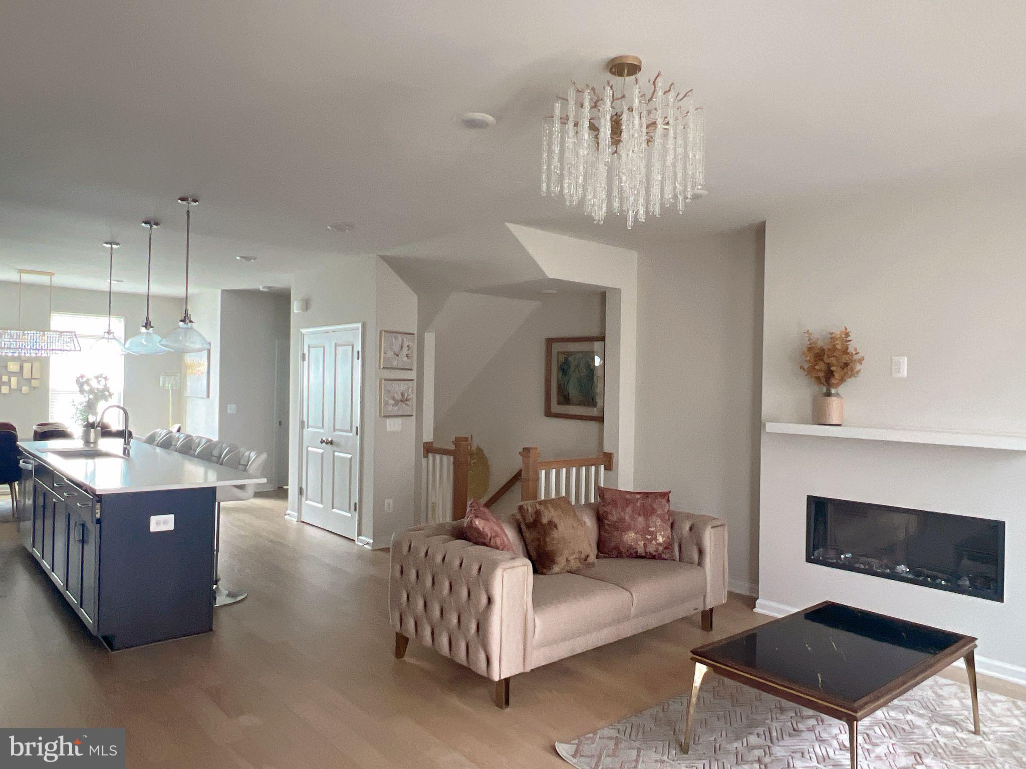 POTOMAC STATION MARKETPLACE - Residential