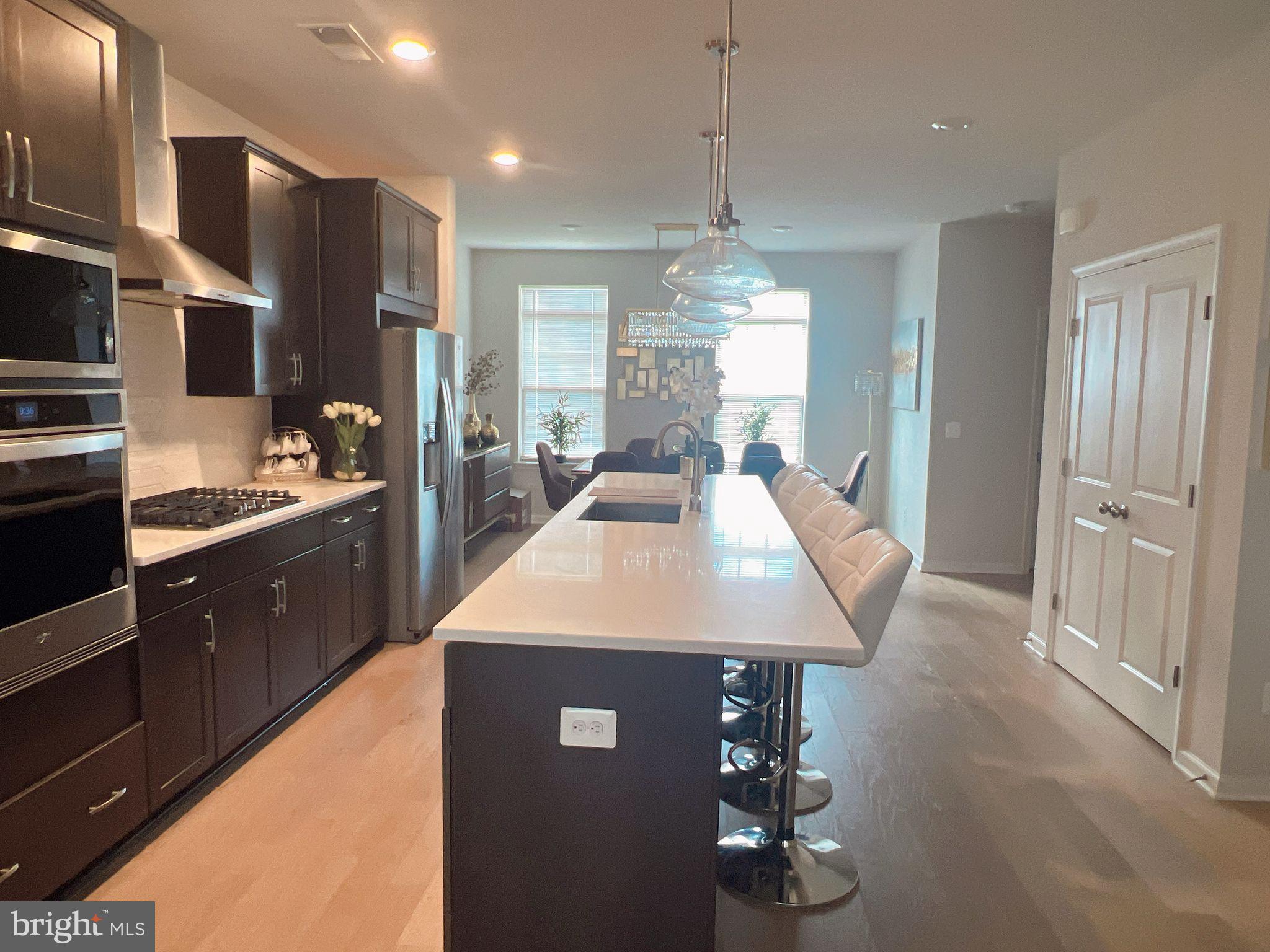 POTOMAC STATION MARKETPLACE - Residential