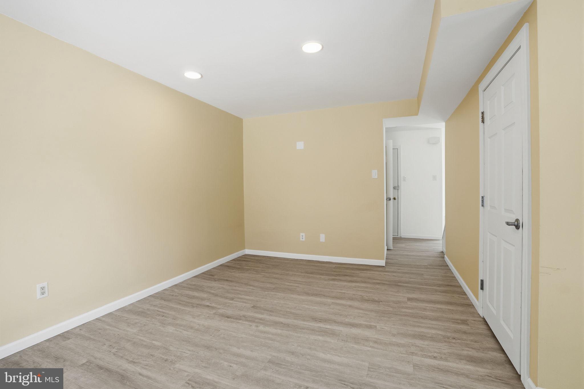 TROWBRIDGE - Residential