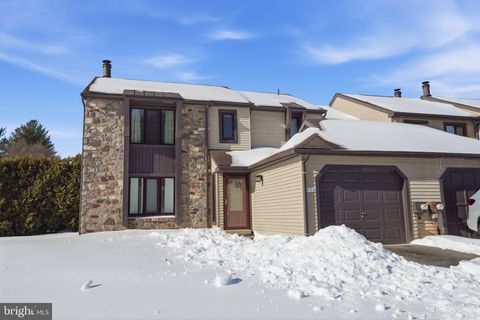 710 TROWBRIDGE DRIVE SOUTHAMPTON PA 18966