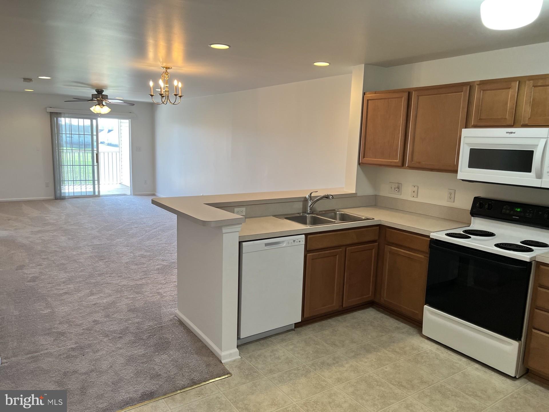 CONGRESSIONAL VILLAG - Residential