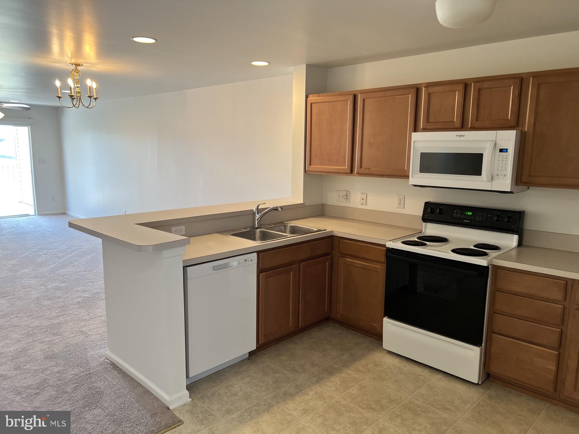 CONGRESSIONAL VILLAG - Residential