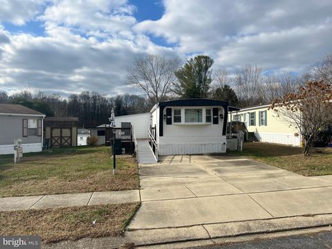 214 KONRAD MORGAN WAY LOTHIAN MD 20711
