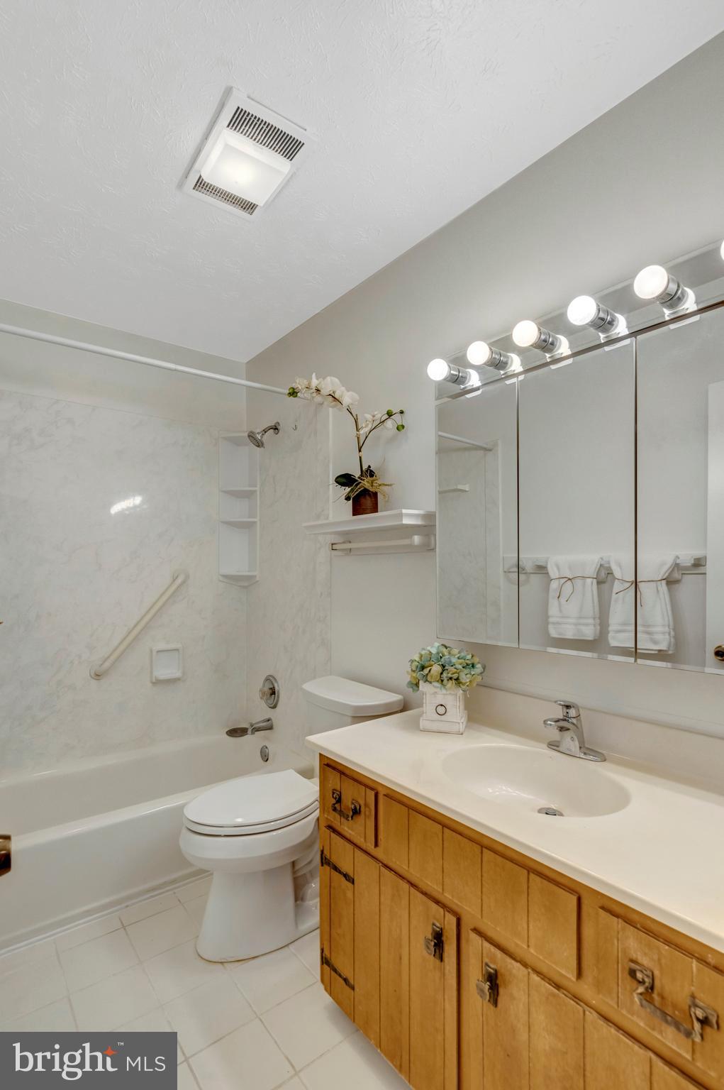 AY VIEW ESTATES - Residential