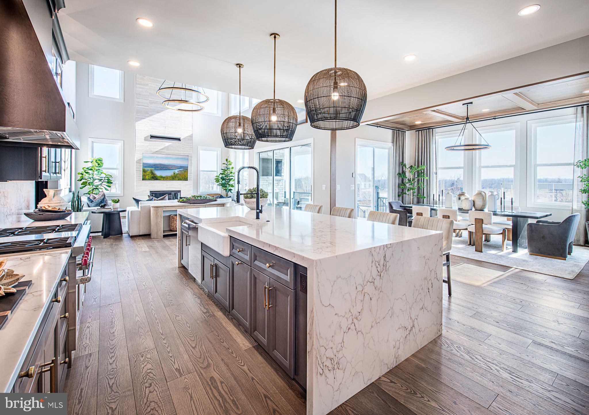 BRETON HILL - Residential