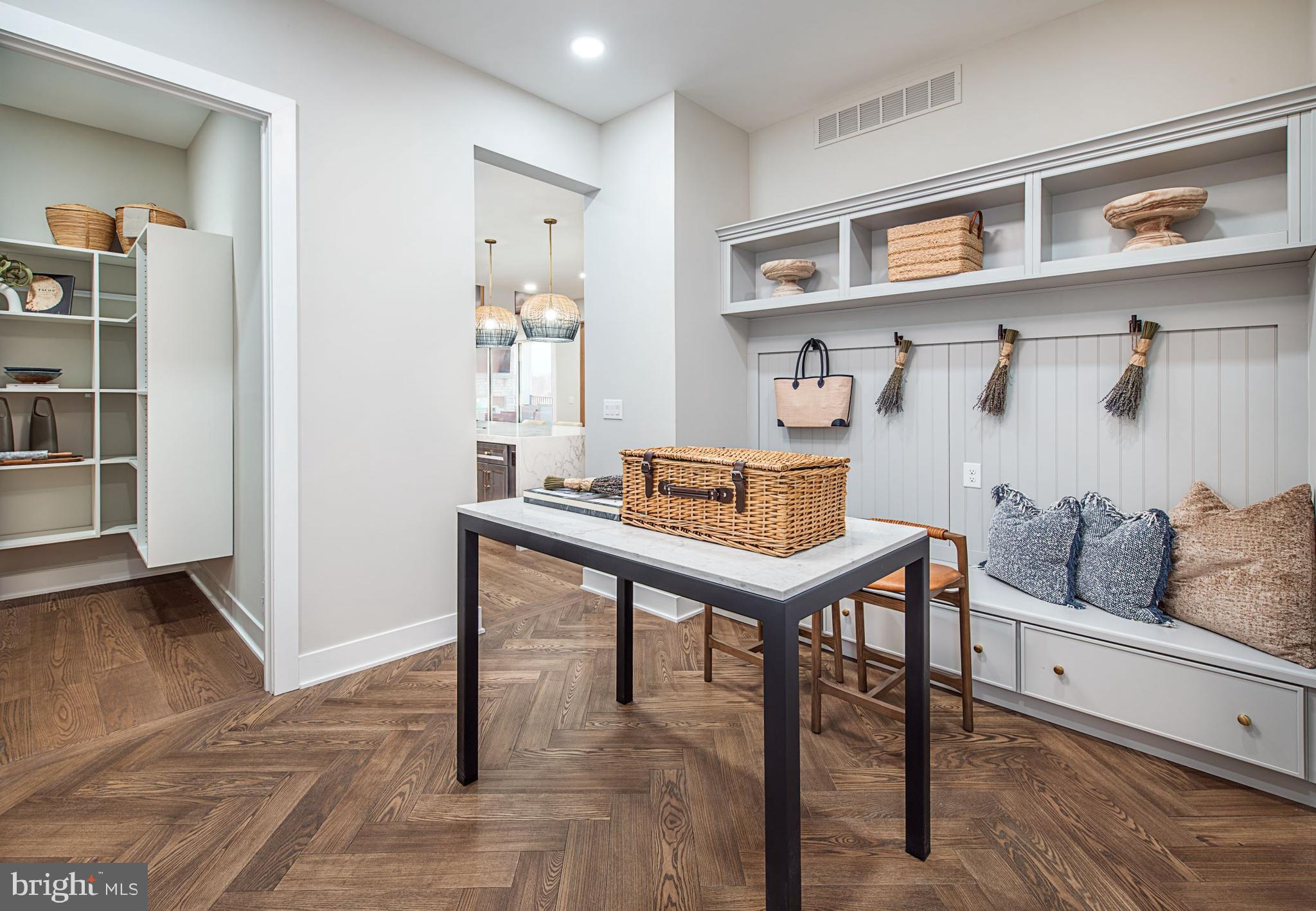 BRETON HILL - Residential