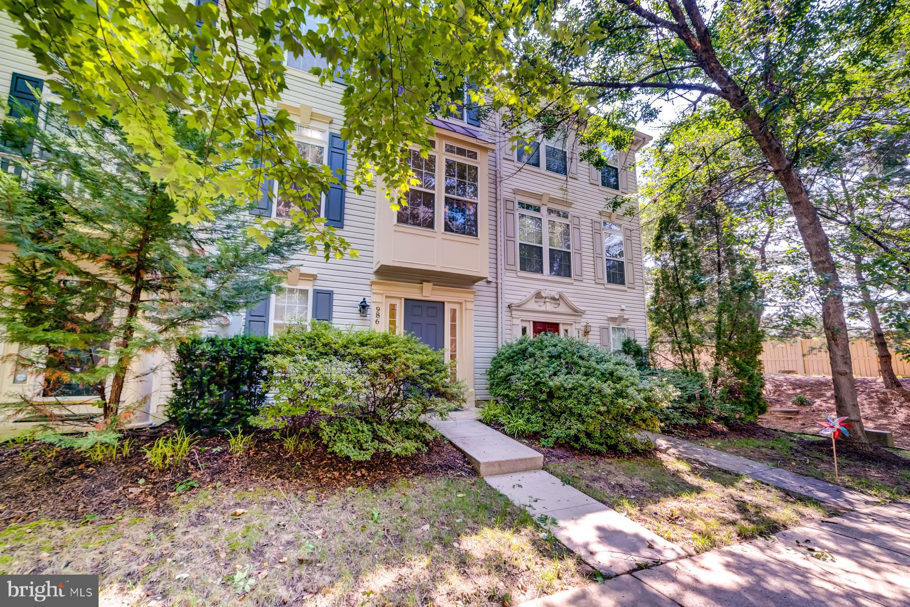 SUMMERS GROVE - Residential Lease