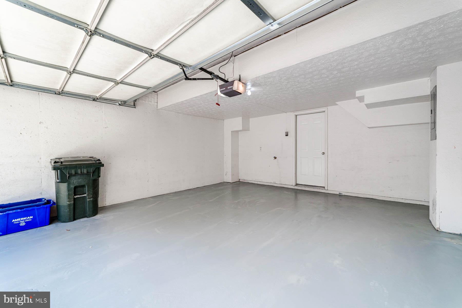 SUMMERS GROVE - Residential Lease