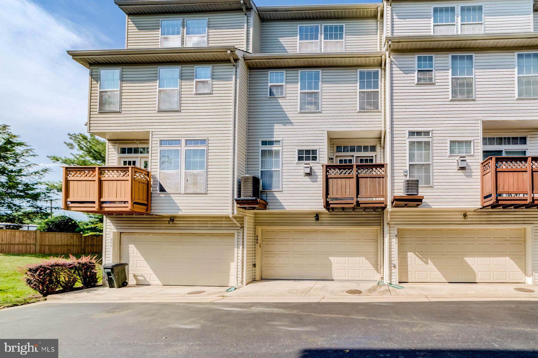 SUMMERS GROVE - Residential Lease