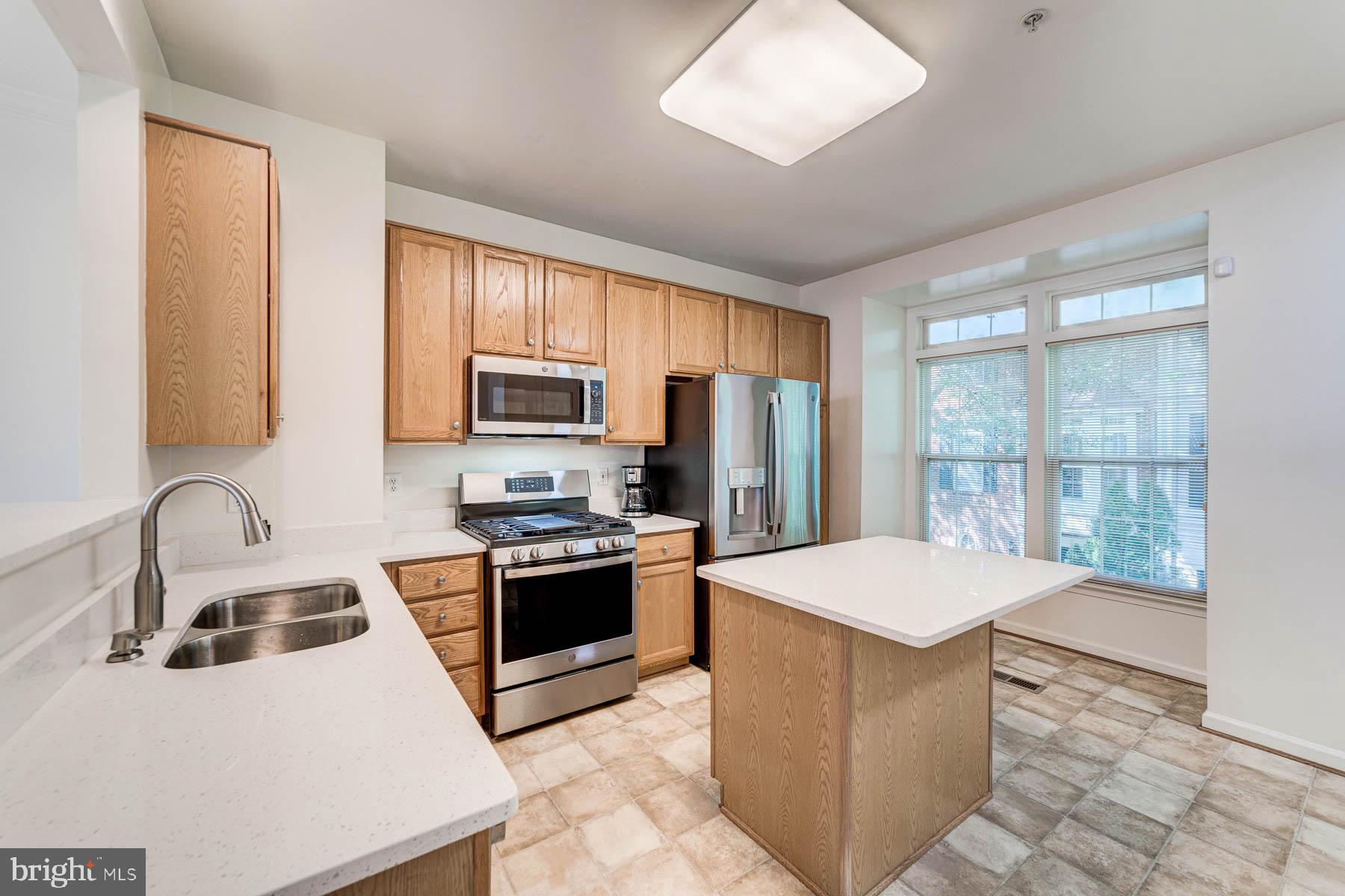 SUMMERS GROVE - Residential Lease