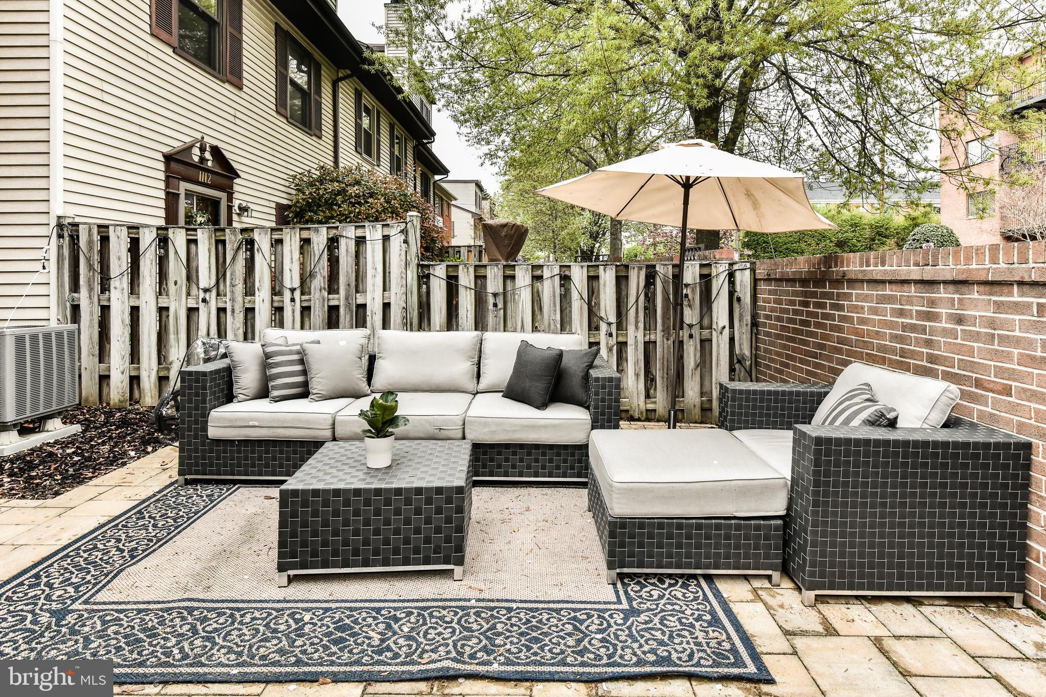 STAFFORD SQUARE - Residential Lease