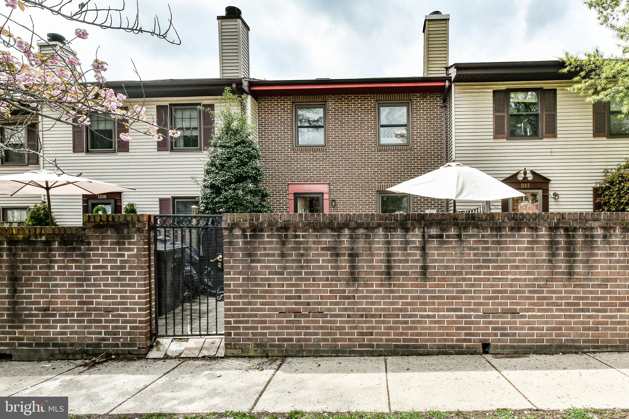 STAFFORD SQUARE - Residential Lease