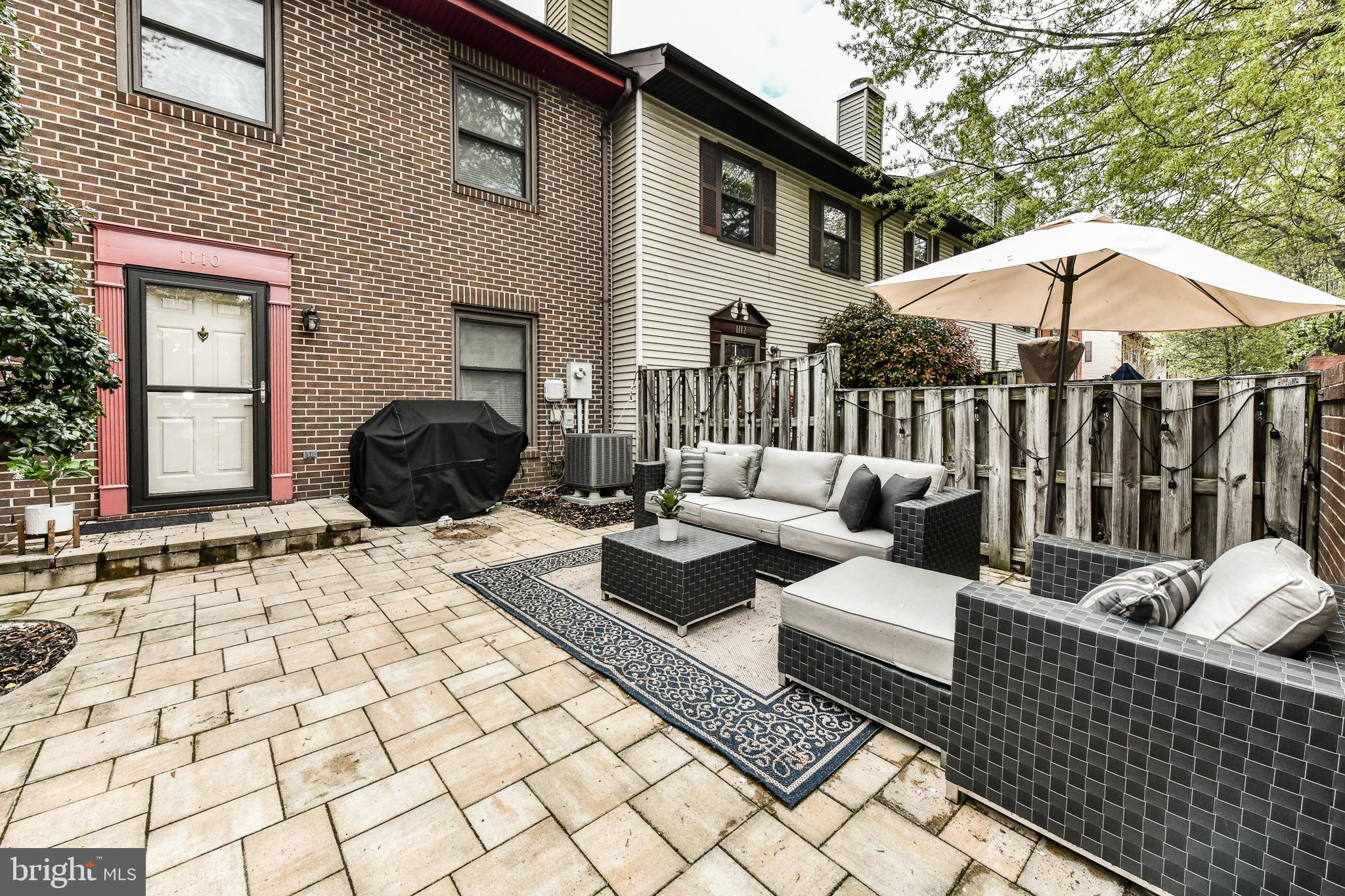 STAFFORD SQUARE - Residential Lease