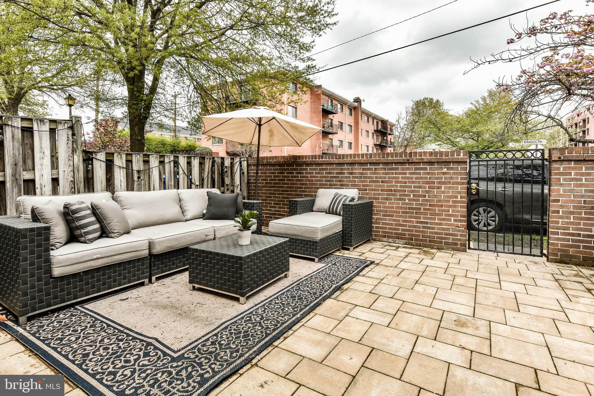 STAFFORD SQUARE - Residential Lease