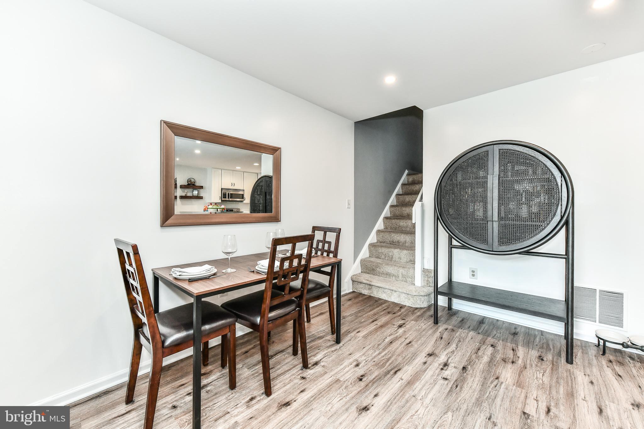 STAFFORD SQUARE - Residential Lease