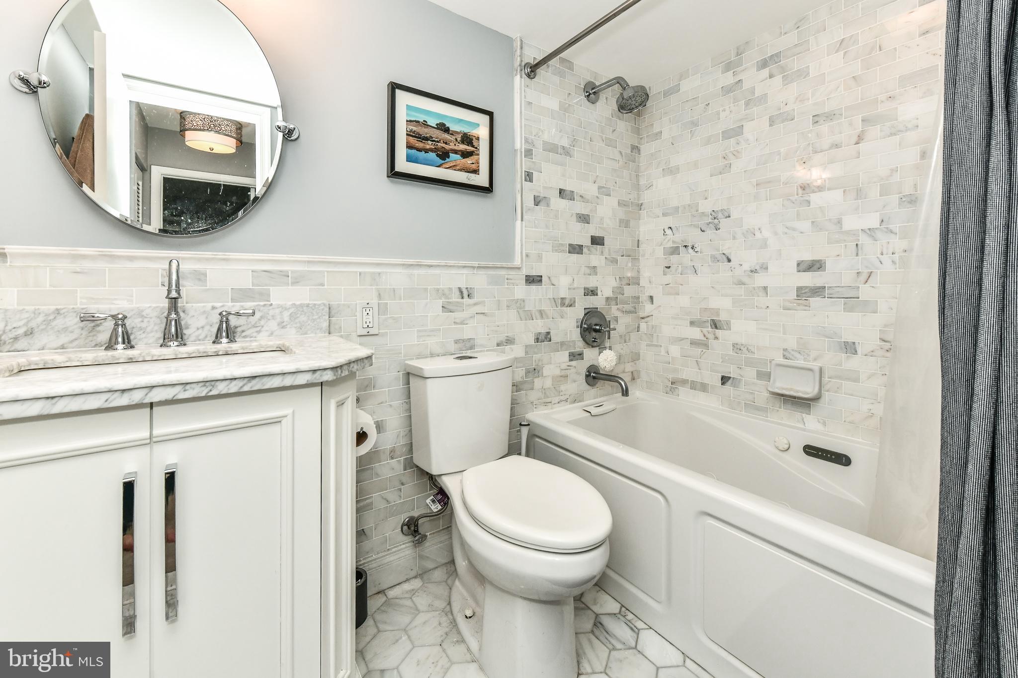 STAFFORD SQUARE - Residential Lease