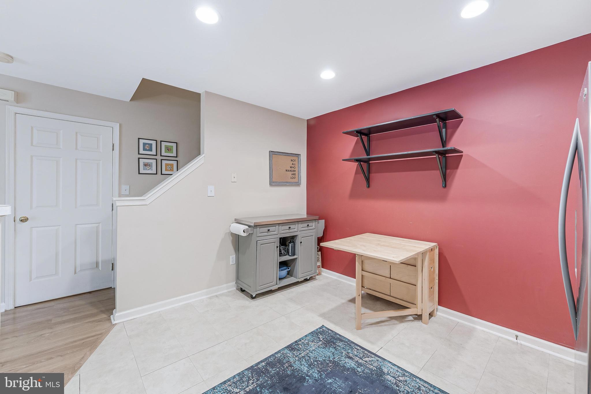 WELLINGTON/CLOVERHILL - Residential
