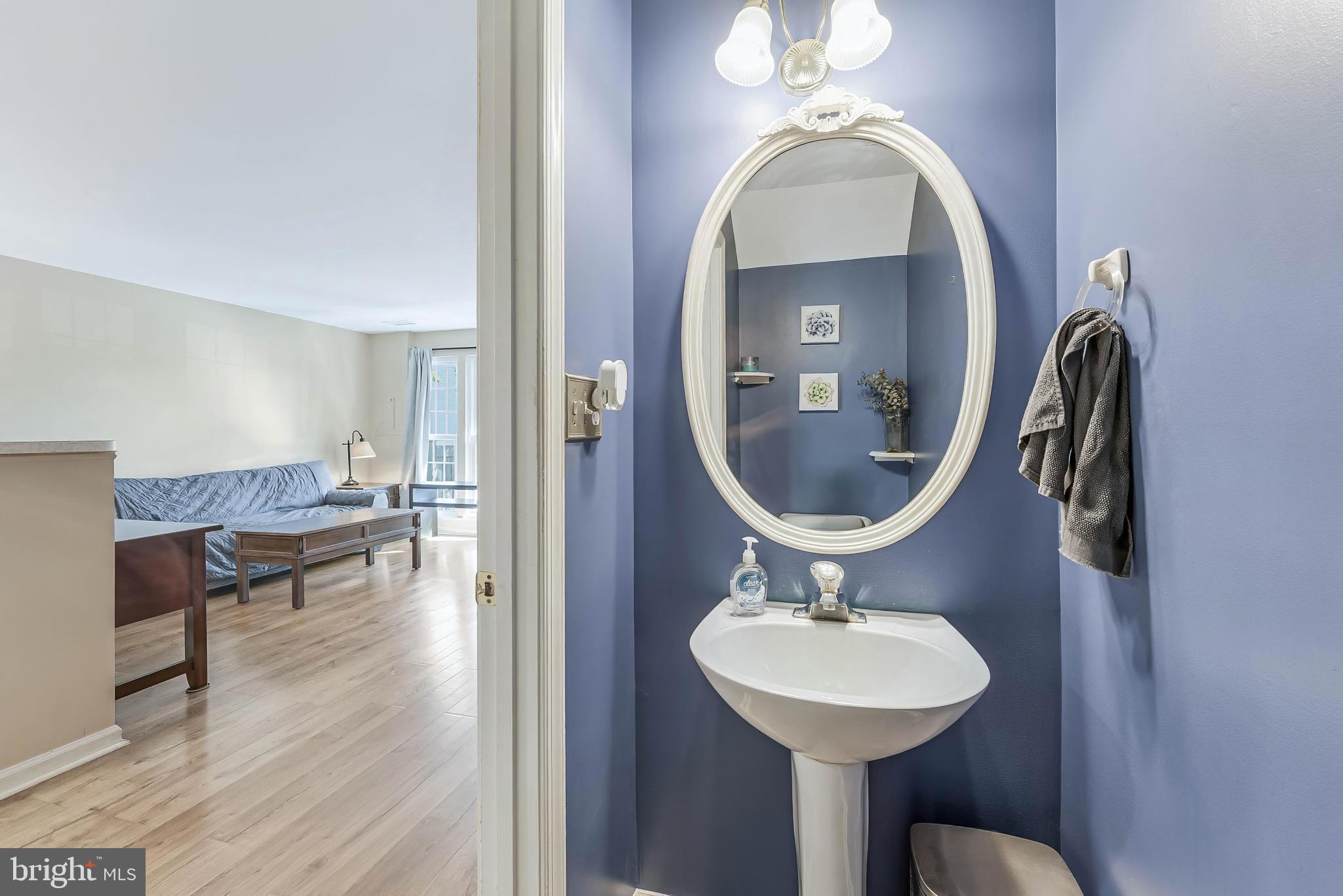 WELLINGTON/CLOVERHILL - Residential