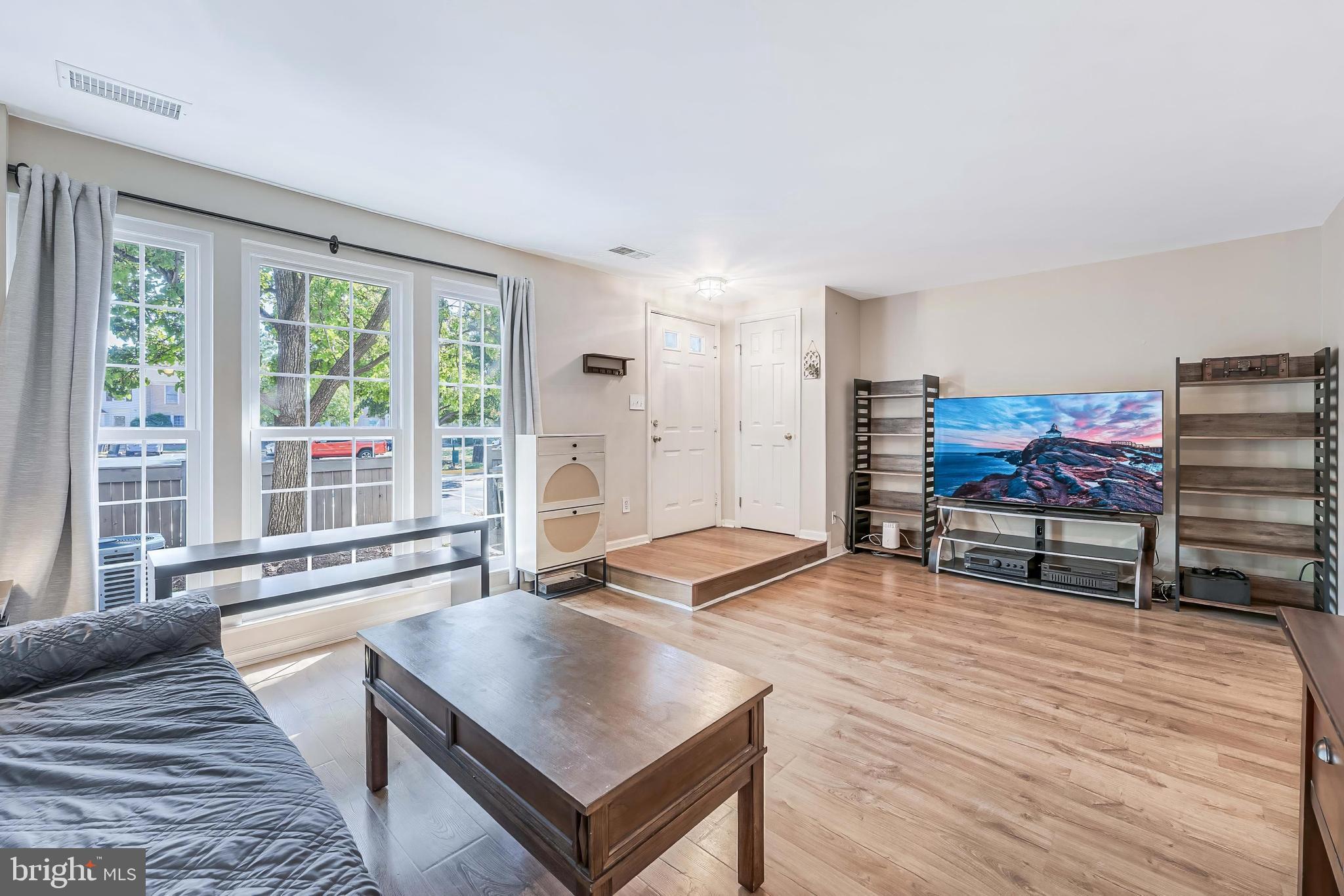 WELLINGTON/CLOVERHILL - Residential