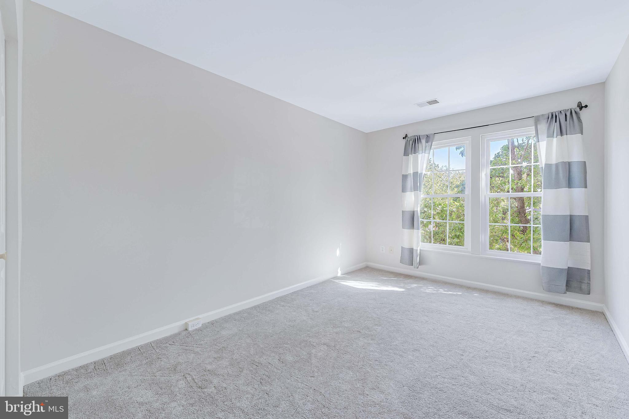 WELLINGTON/CLOVERHILL - Residential