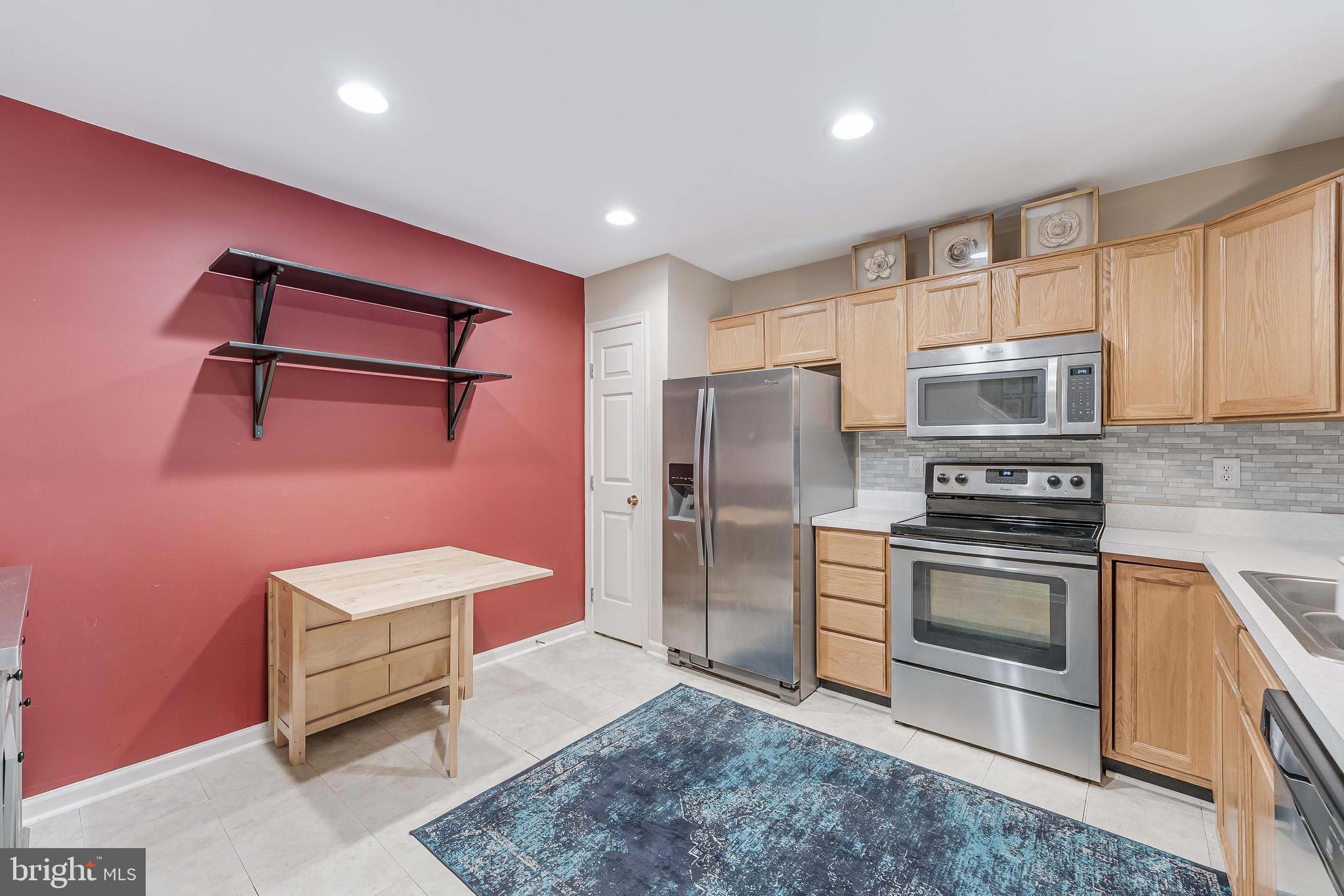 WELLINGTON/CLOVERHILL - Residential