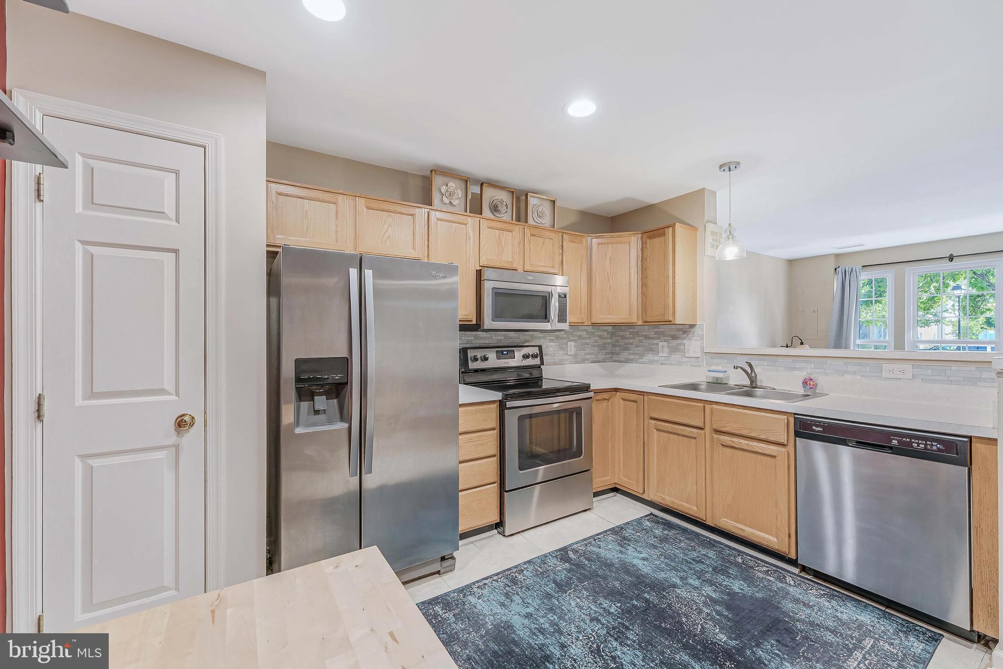 WELLINGTON/CLOVERHILL - Residential