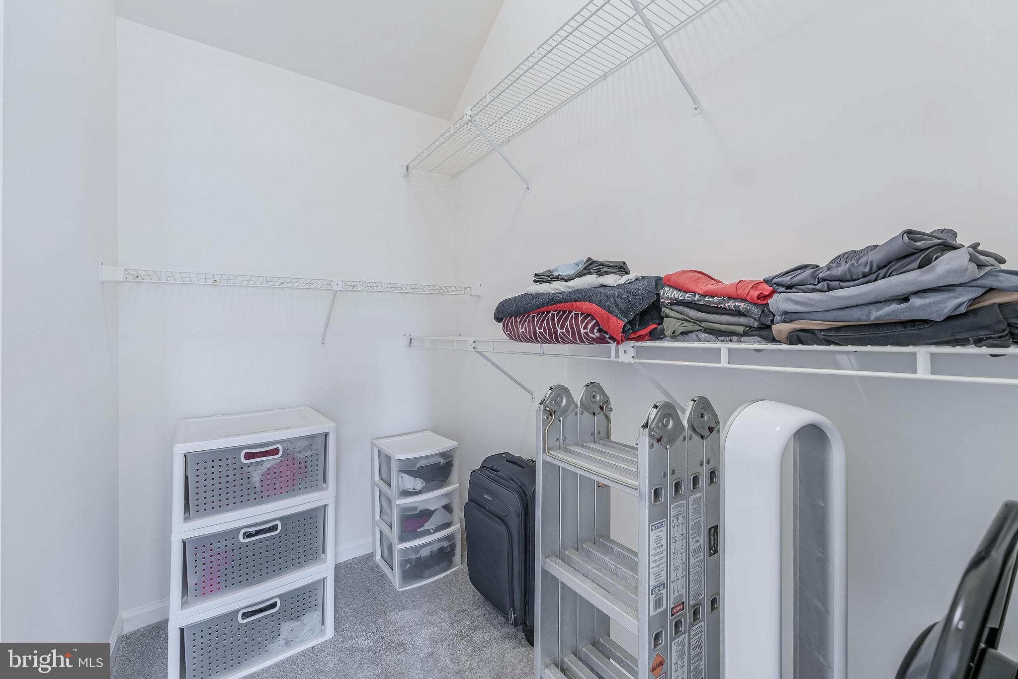 WELLINGTON/CLOVERHILL - Residential