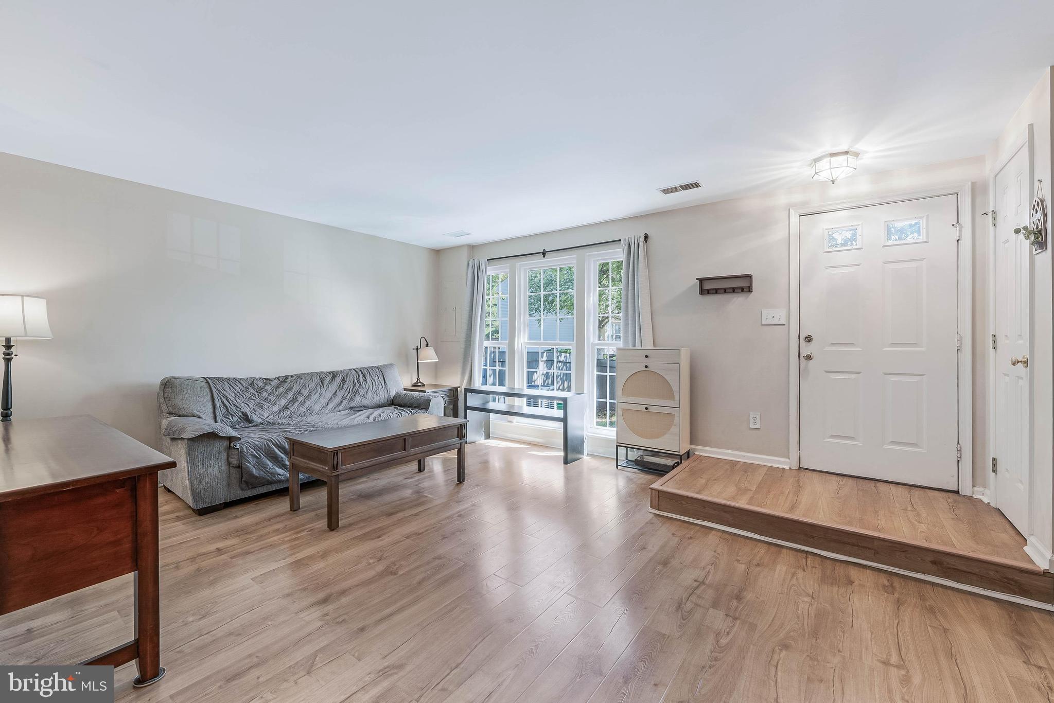 WELLINGTON/CLOVERHILL - Residential