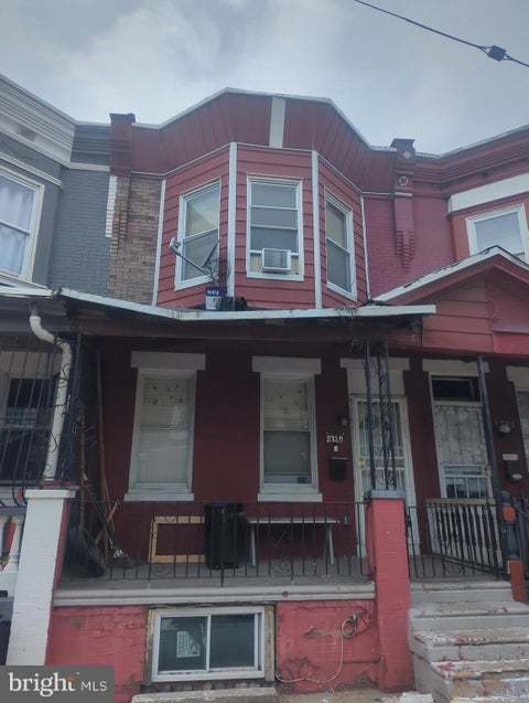 Townhouse For Sale - 3718 N Darien Street<br/> PHILADELPHIA, PA 19140