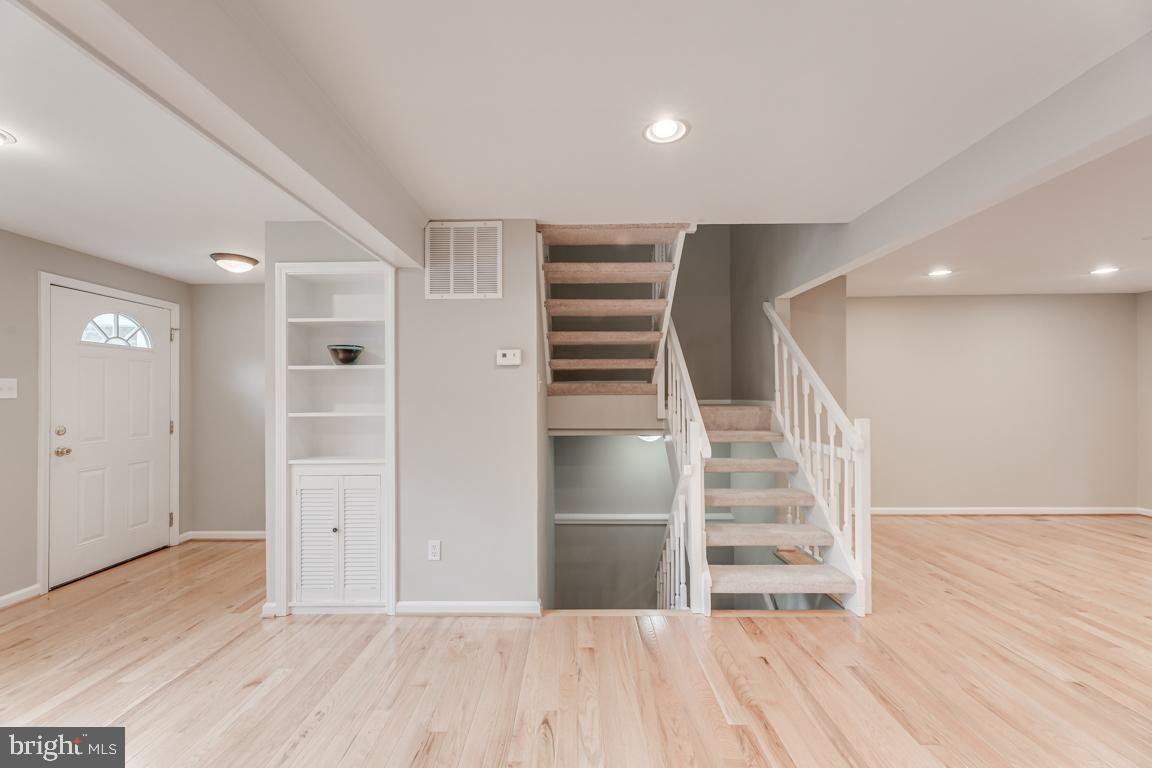 BURKE VILLAGE - Residential