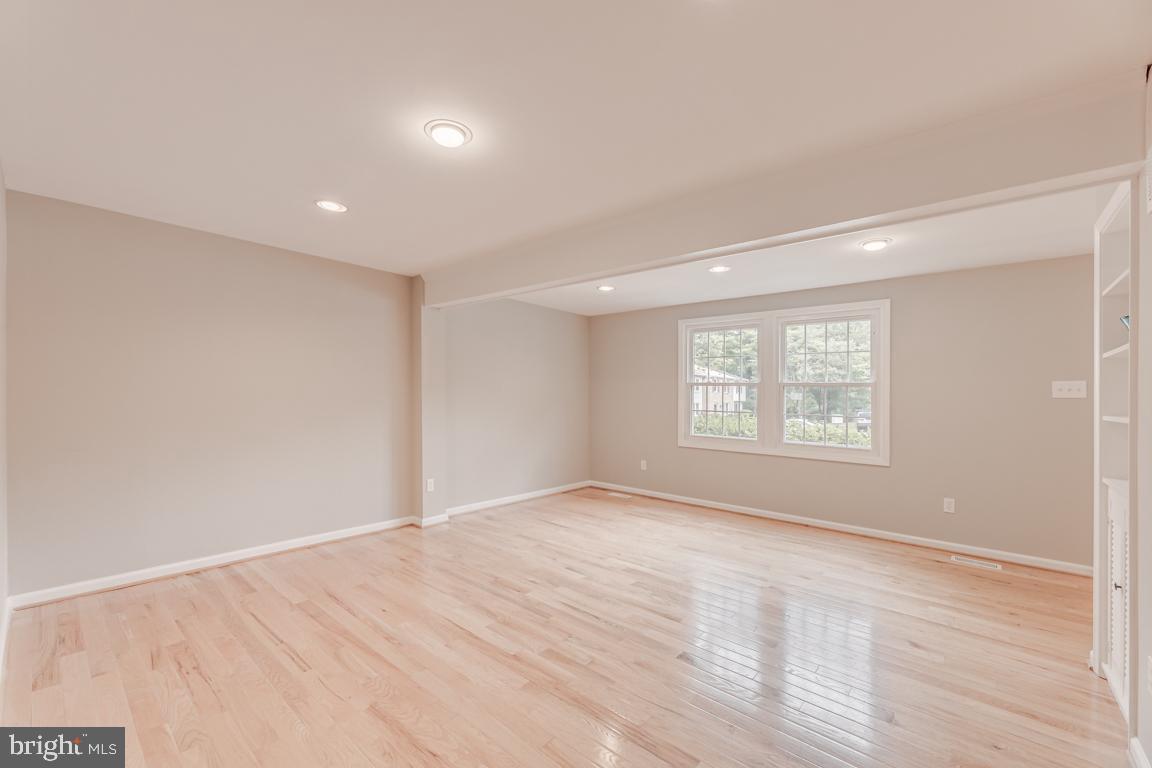 BURKE VILLAGE - Residential