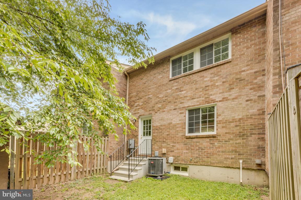 BURKE VILLAGE - Residential